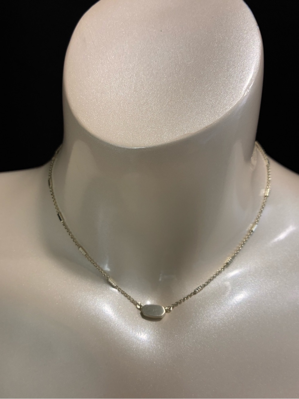 Kendra Scott Fern Necklace Delicate Brushed 14KP Gold Oval Pendant Lightweight